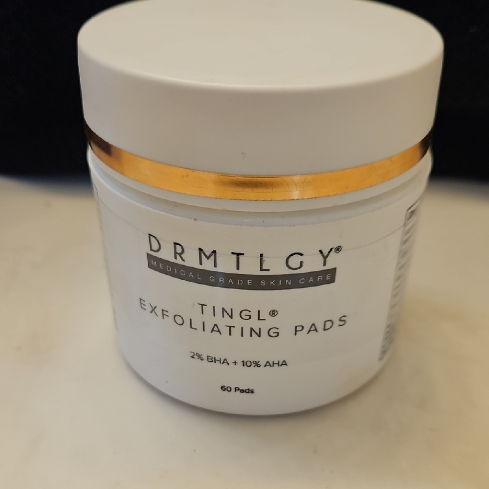 DRMTLGY Tingl Exfoliating Pads